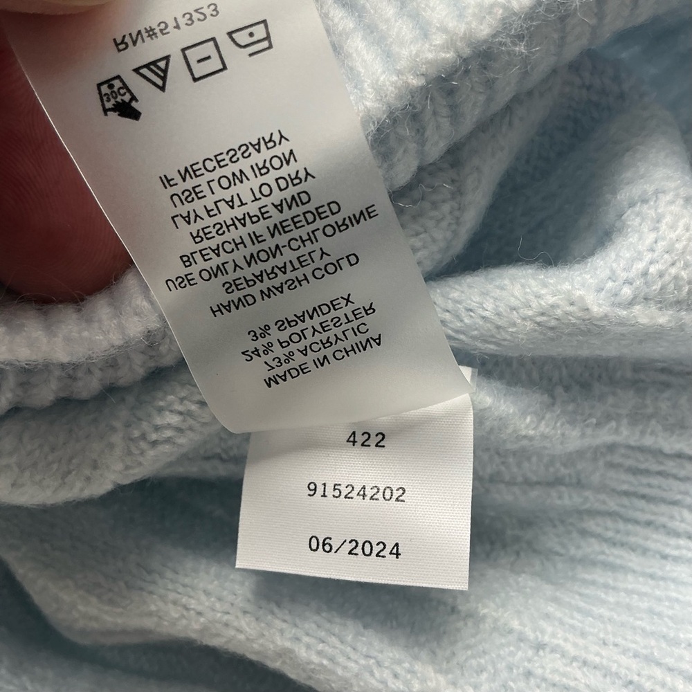 Vince Camuto Women’s Light Blue Ribbed V-Neck Sweater – Size Large - Picture 12 of 13